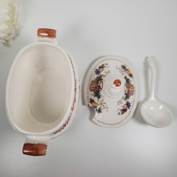 Small Vintage Porcelain Soup Gravy Tureen Dish w/ Lid & Ladle, Japan, Fall Fruit - Picture 6 of 10